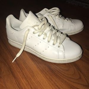 Adidas Stan Smiths all white